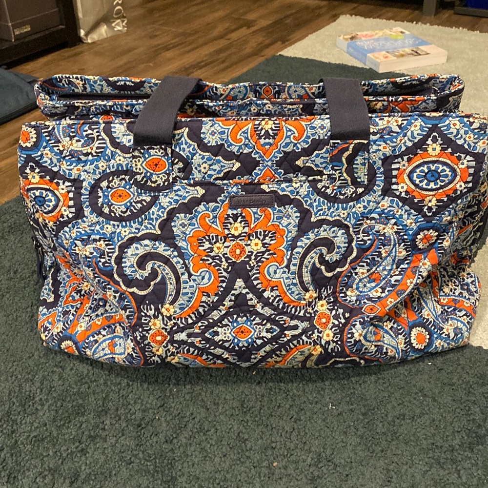 Vera Bradley - Three pocket carry on